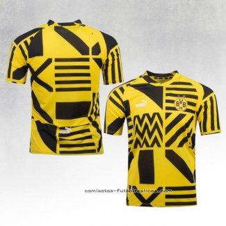 Camiseta Pre Partido del Borussia Dortmund 2022 Amarillo y Negro